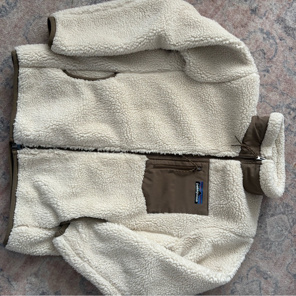 Patagonia Cream Sherpa Jacket with Brown Pocket